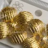 A fashionable and elegant set of golden flower-shaped earrings and necklaces for ladies Application Scenario